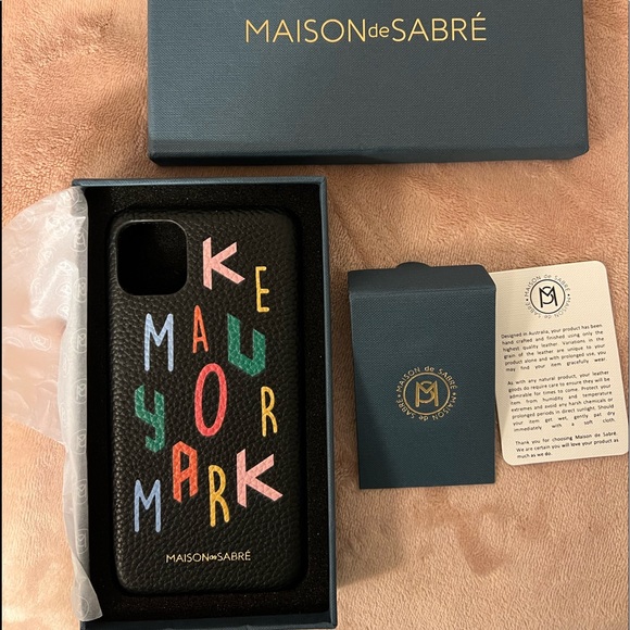 New “MAKE YOUR MARK” iPhone 11 PRO MAX CASE BY Australian Brand MAISON de SABRÉ - Picture 1 of 5